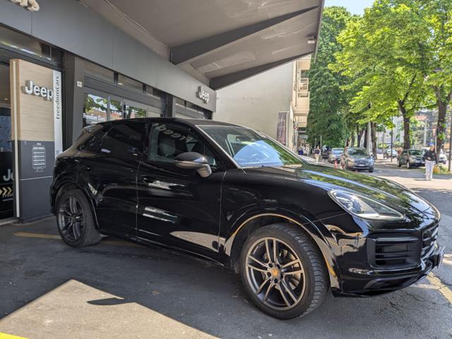 PORSCHE Cayenne 3.0 V6