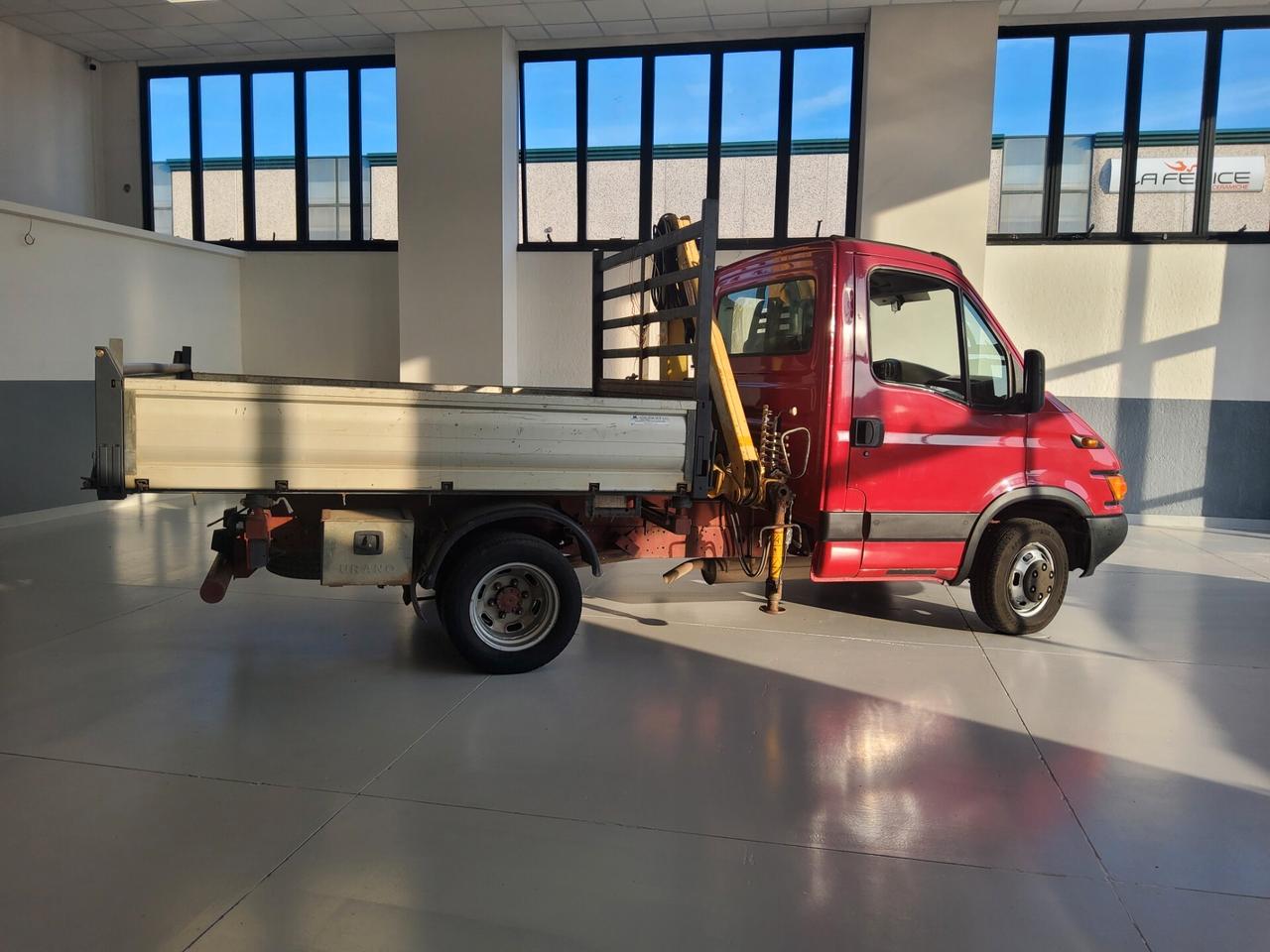 Iveco Daily 35S13 2.8 TDI PC Cabinato