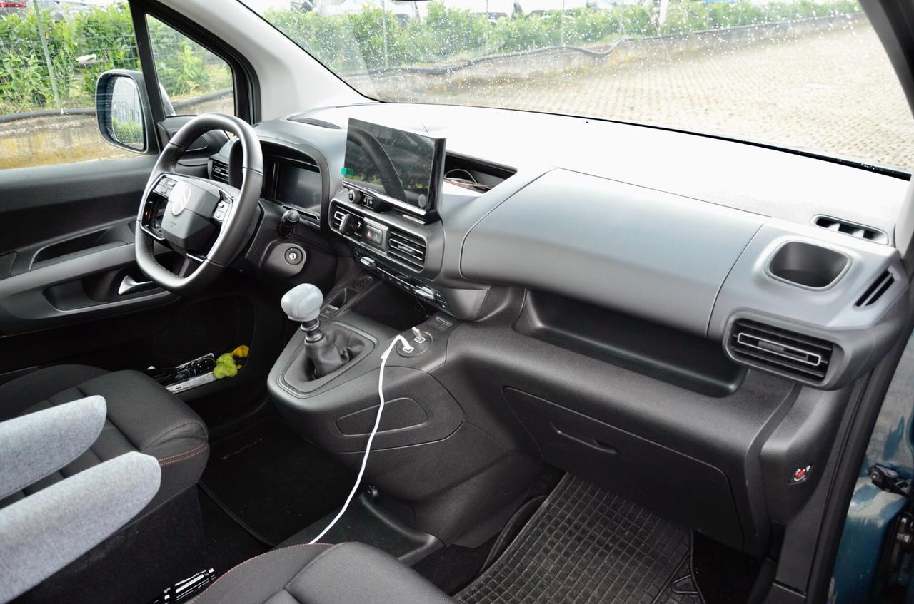 CITROEN BERLINGO 1.5 BLUEHDI XTR 130cv 5 POSTI, UNICOPROPRIETARIO, GARANZIA UFFICIALE 6/27, SERVICE CITROEN, TETTO, RETROCAMERA, APPLE ANDROID, PERMUTE