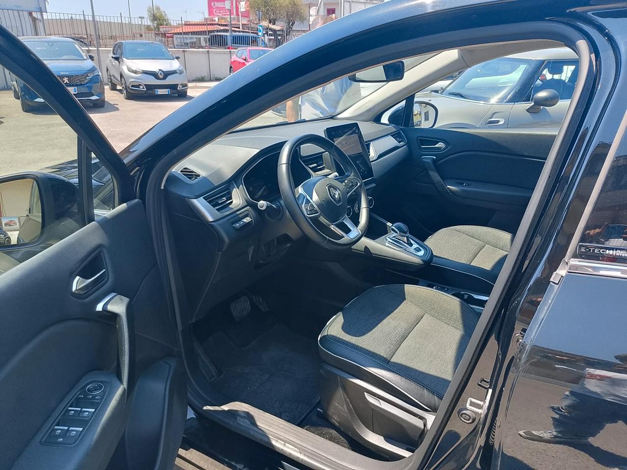 Renault Captur Plug-in Hybrid E-Tech 160 CV Initiale Paris