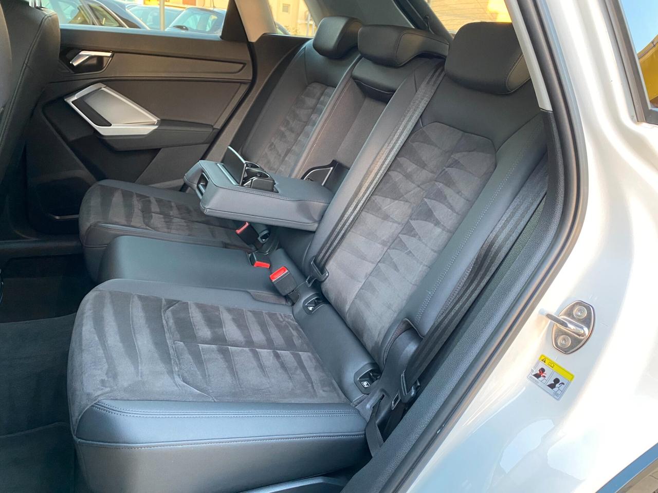 Audi Q3 35 TDI S tronic - 2.0 TDI 150 CV