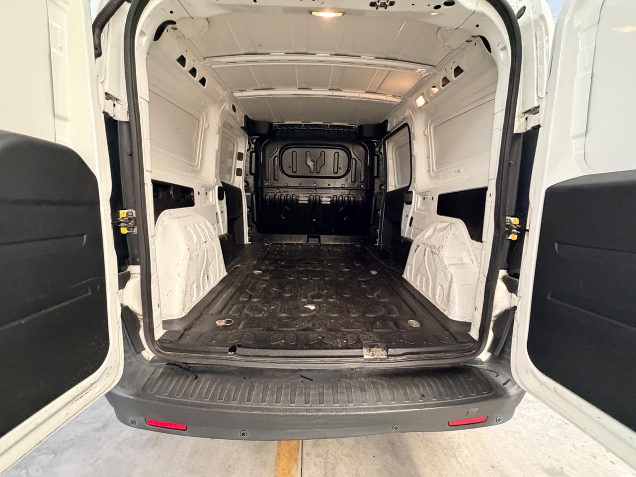 Fiat Doblo Doblò 1.4 T-Jet Natural Power PL-TN Cargo Maxi Lamierato