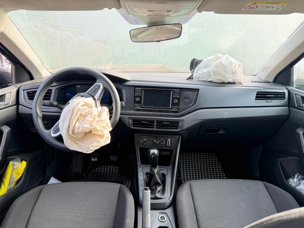 VOLKSWAGEN POLO 2022 1.0 BENZINA 80 CV *SINISTRATA