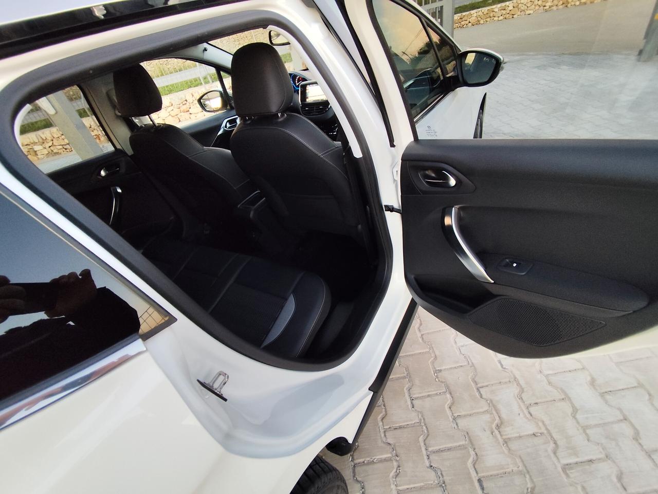 Peugeot 2008 BlueHDi 100 Allure