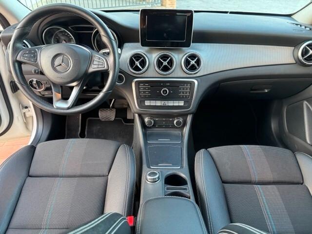 Mercedes-benz CLA 180 d Premium