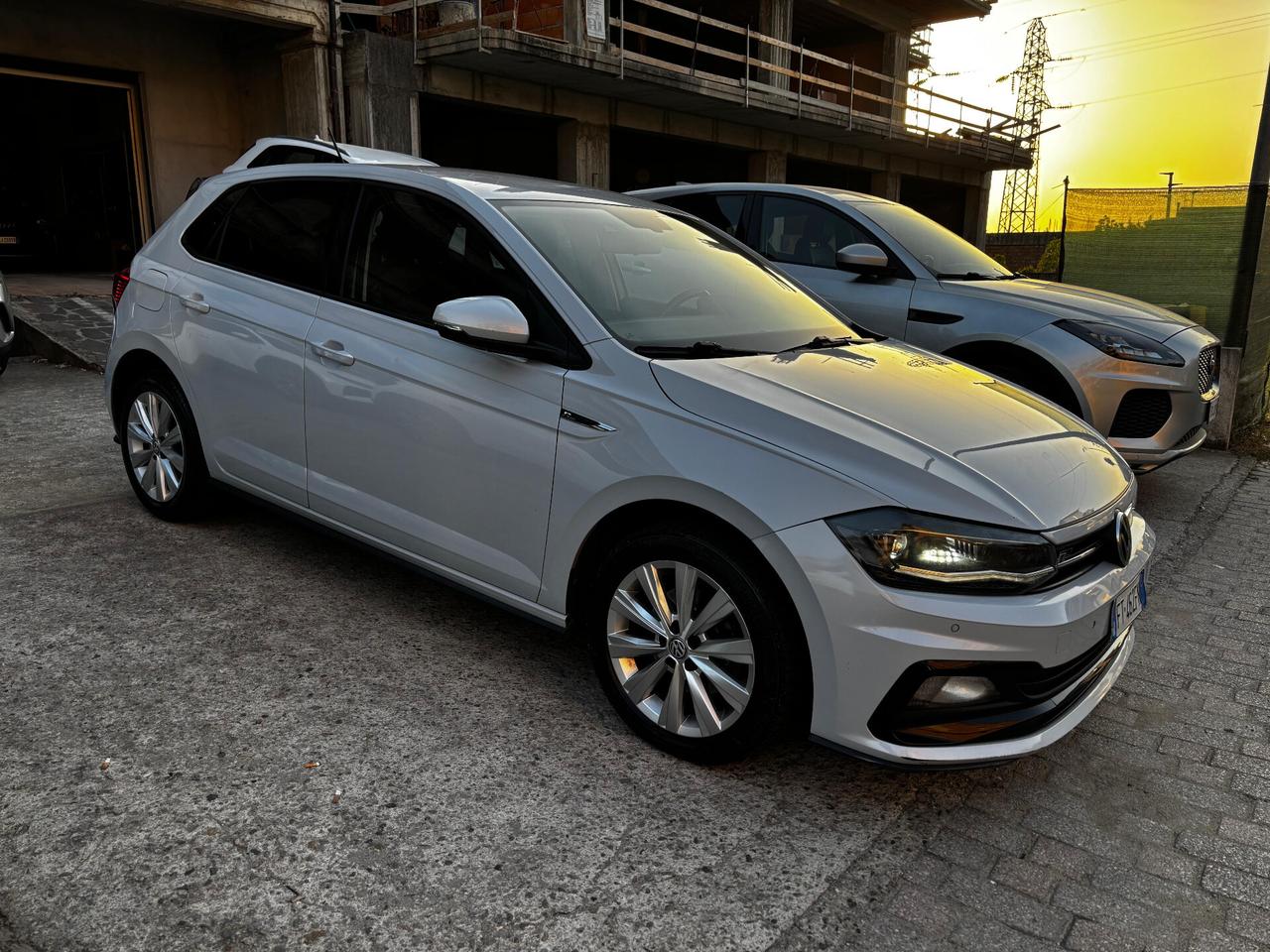 Polo 1.6 TDI 95 CV DSG 5p. R-LINE