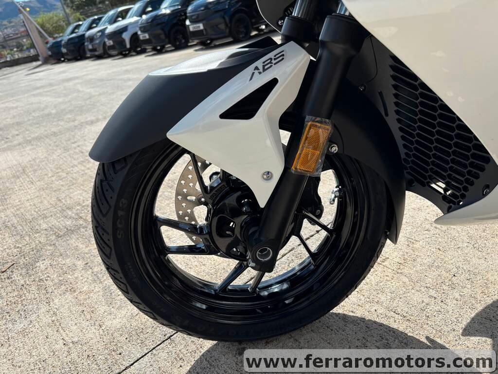 Zontes ZT 368 E Nuovo pronto consegna 2025 Vieni qui a scoprirla