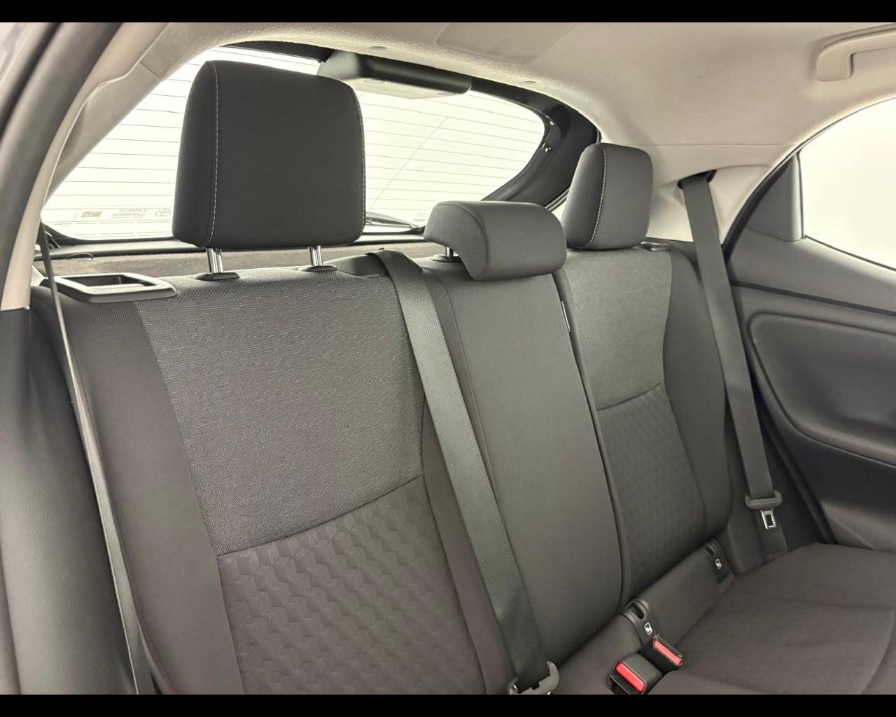 TOYOTA Yaris 1.0 Active
