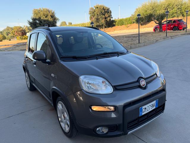 FIAT Panda 1.0 HYBRID CITY LIFE+CLIMATRONIC+SCHERMO+5POSTI