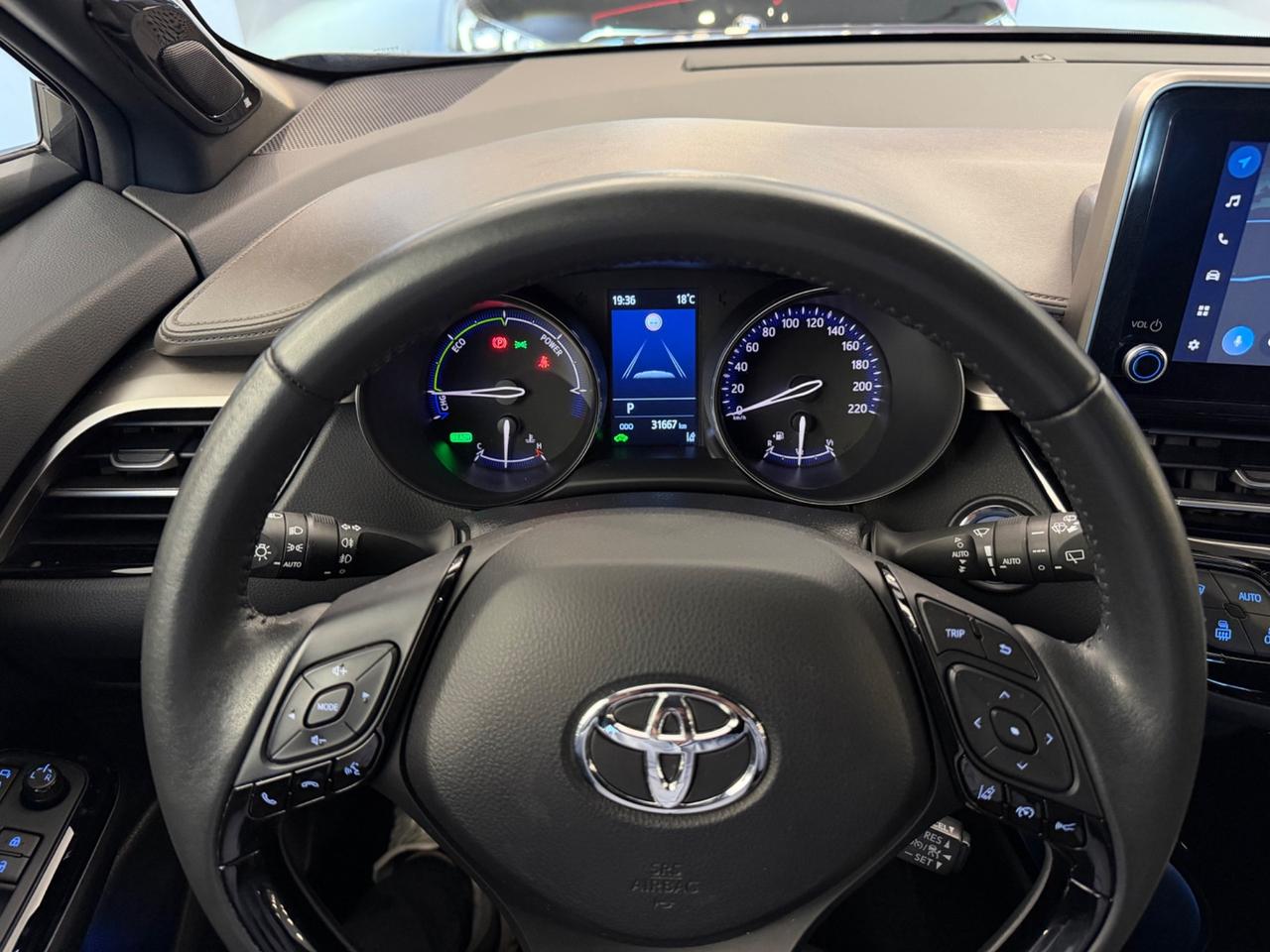 Toyota C-HR 2.0 Hybrid Lounge e - cvt 184cv