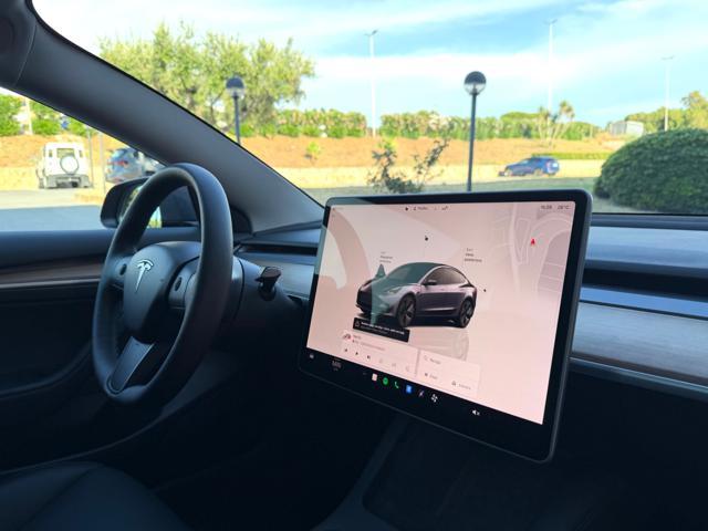 TESLA Model 3 LONG RANGE DUAL MOTOR AWD+19''+PELLE+PANORAMA