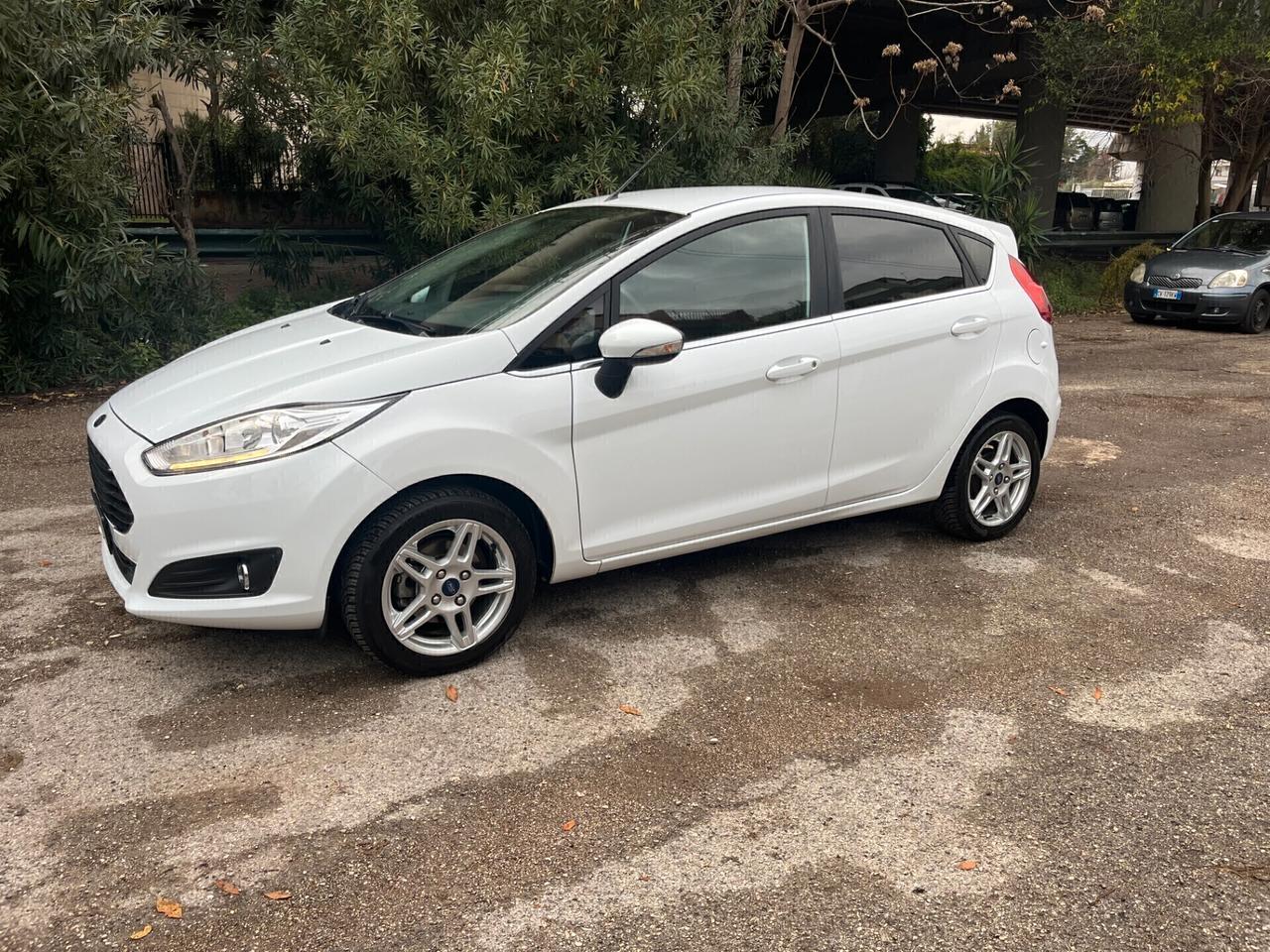 Ford Fiesta 1.4 5p. Bz.- GPL Titanium Garantita