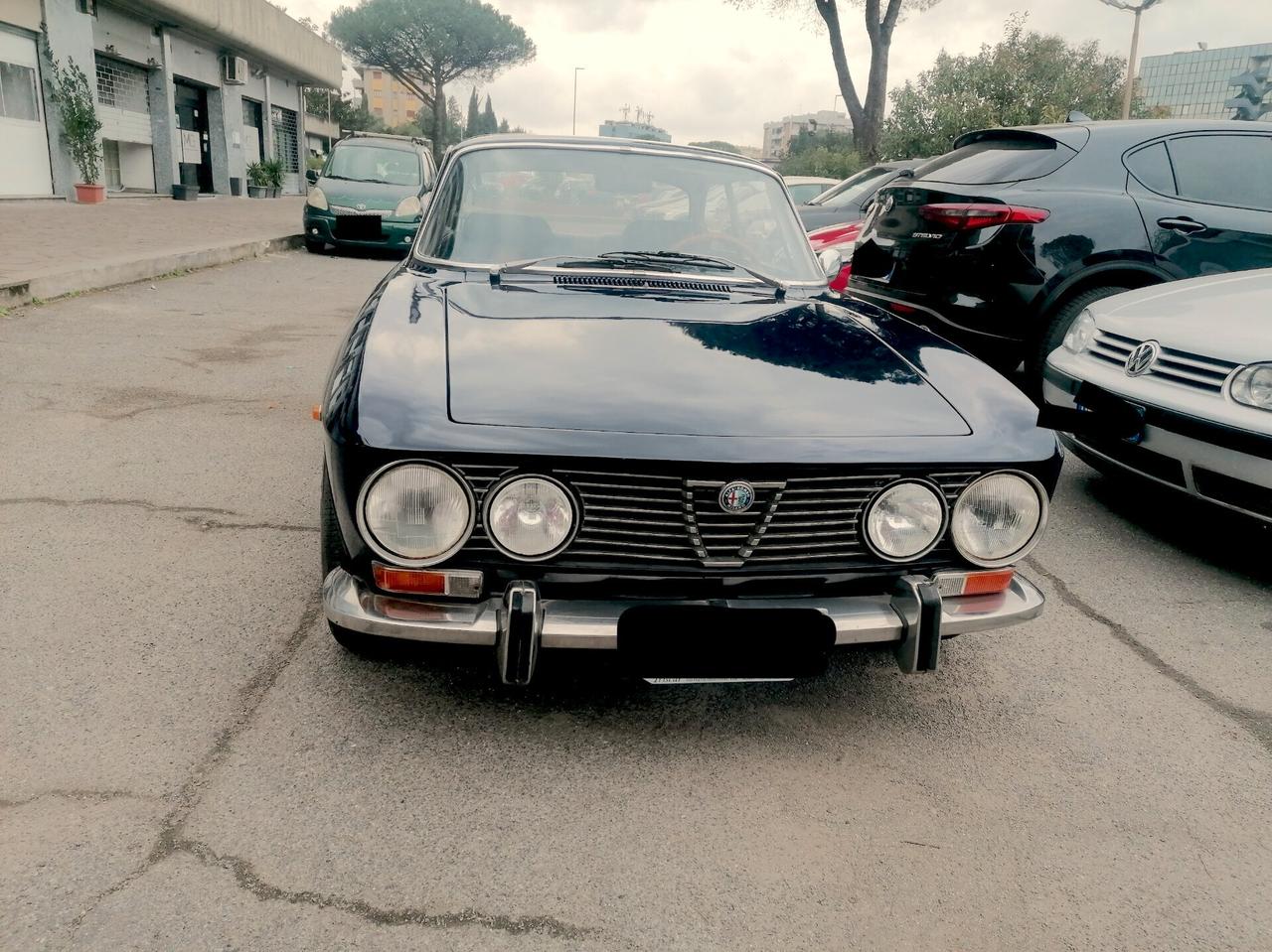 Alfa Romeo GT 2000