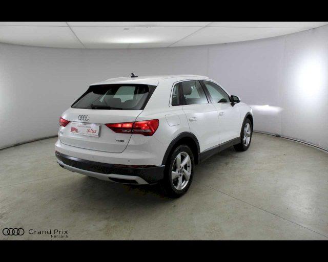 AUDI Q3 35 TDI quattro Business Advanced