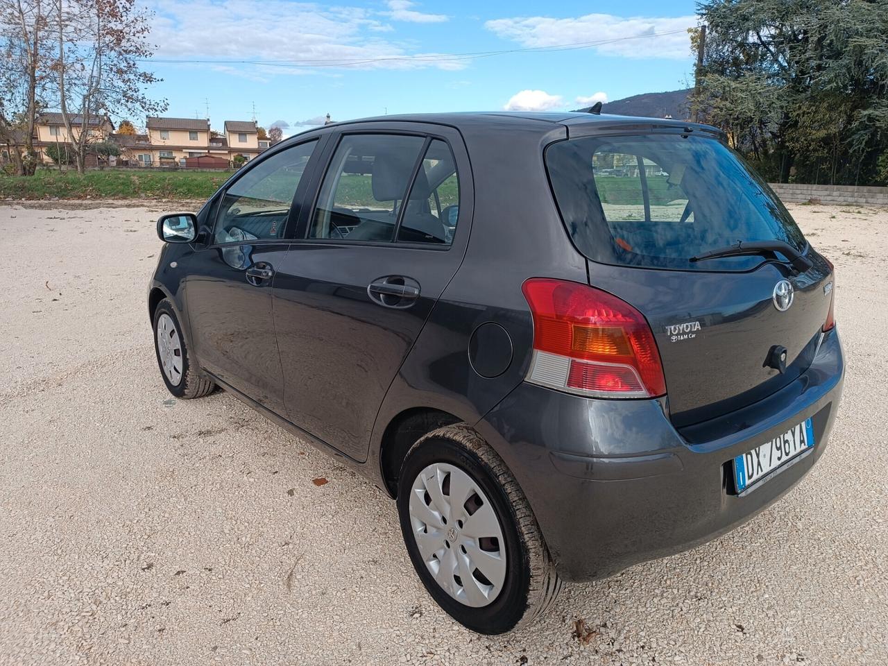 Toyota Yaris 1.3 benzina