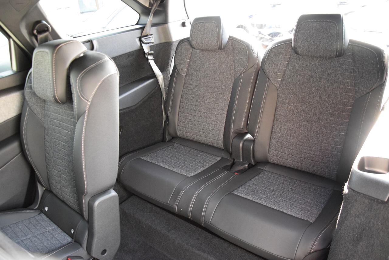 Peugeot 5008 7 POSTI Hybrid 136CV AUTOM. e-DCS6 Allure IVA DETRAIBILE FULL OPT.