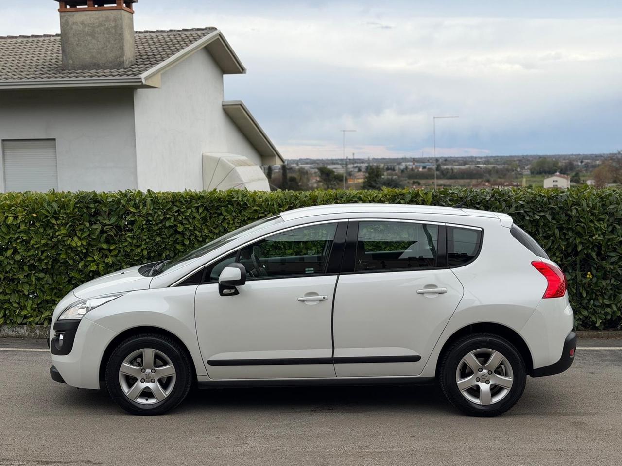Peugeot 3008 1.6 HDi 112CV cambio robotizzato Tecno
