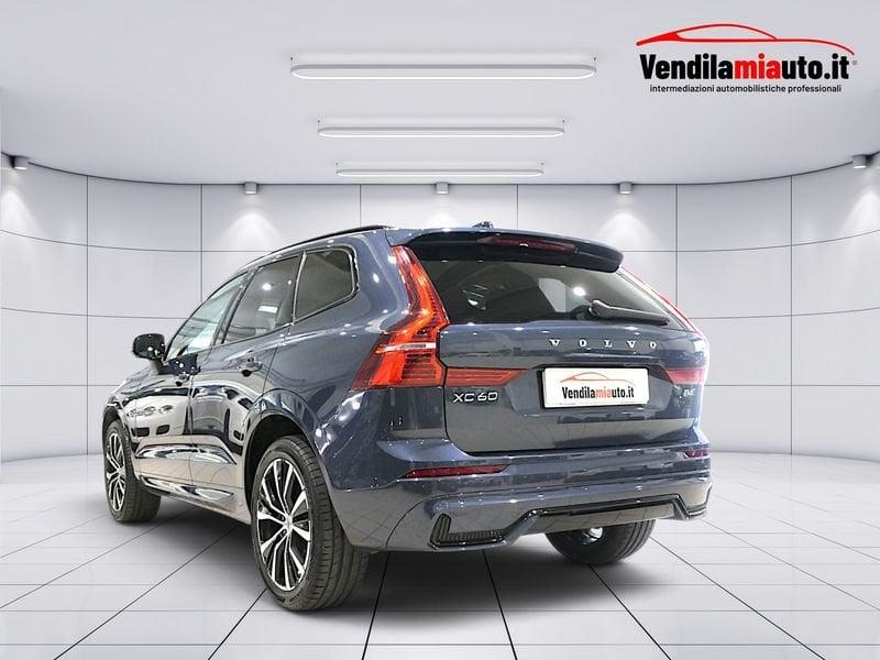 Volvo XC60 XC60 2.0 b4 Plus Dark awd auto