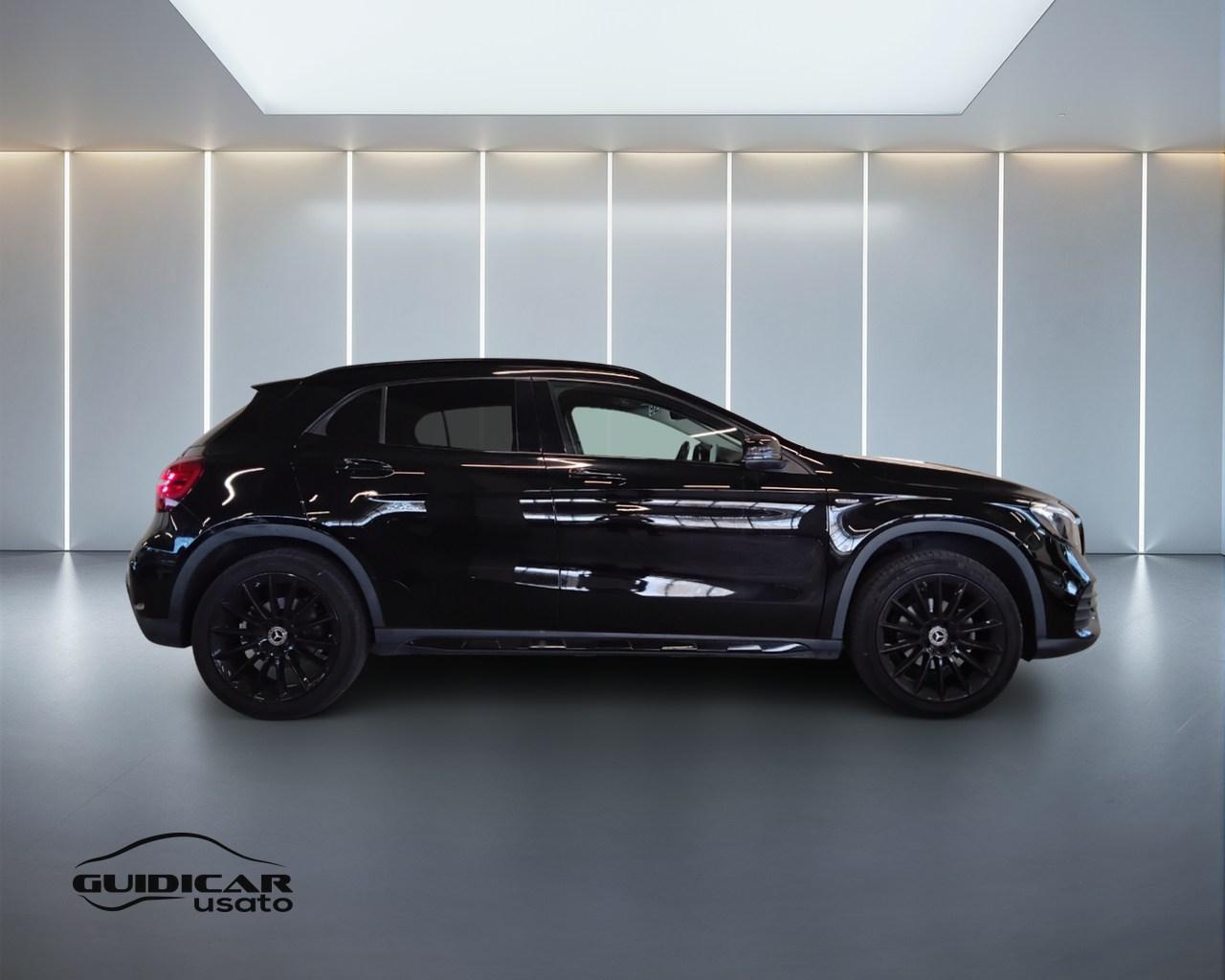 Mercedes-Benz GLA-X156 2017 - GLA 200 d Night Edition auto