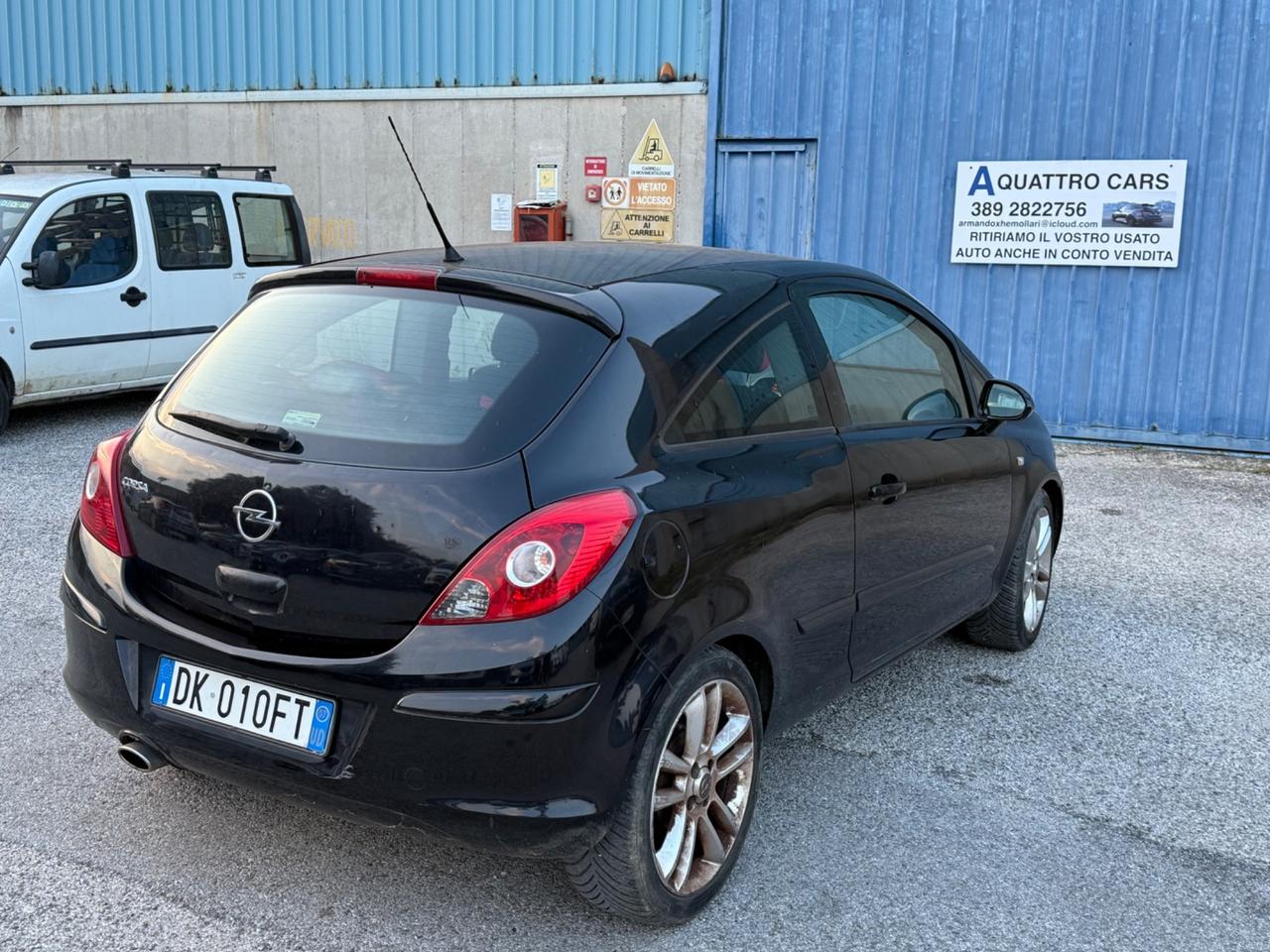 Opel Corsa 1.2 3 porte Club