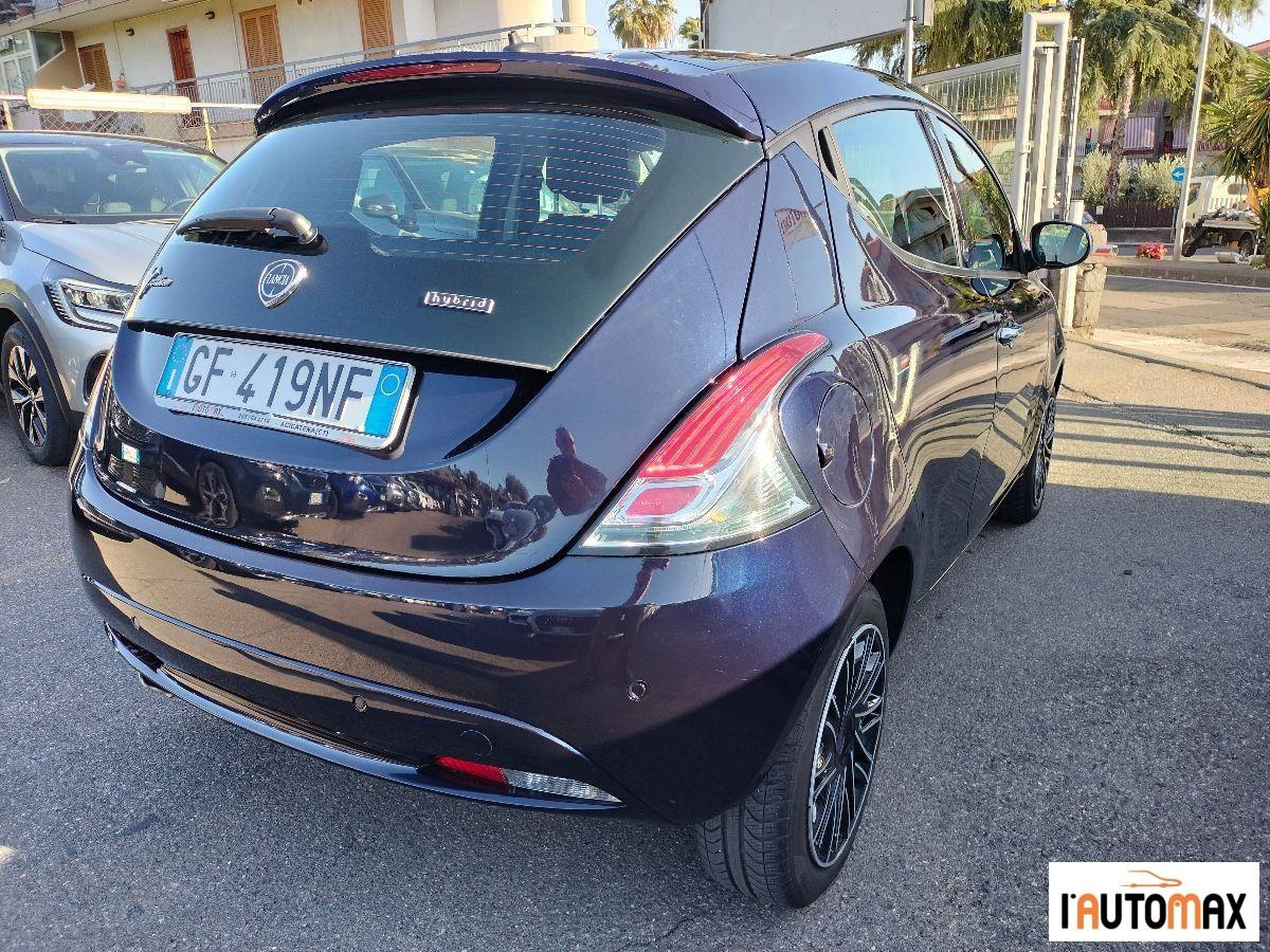 LANCIA - Ypsilon 1.0 firefly hybrid Gold s&s 70cv