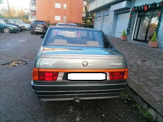 Alfa Romeo 75 1800 TURBO