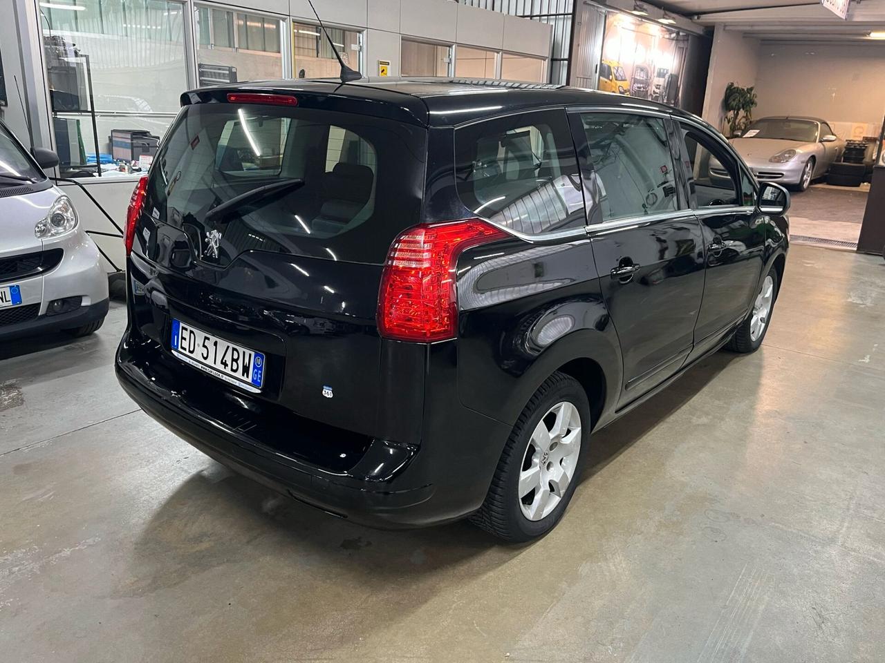 Peugeot 5008 1.6 HDi 7 posti, automatica
