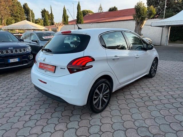 Peugeot 208 1.2 e-VTi 82CV Allure - 2017
