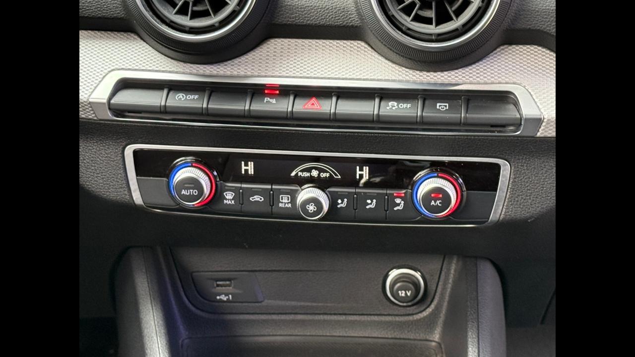 AUDI Q2 I 2021 - Q2 30 1.0 tfsi Admired