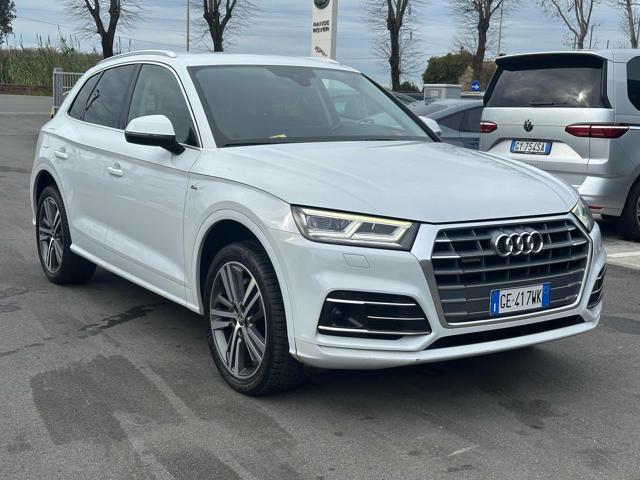 AUDI Q5 40 TDI quattro S tronic Business