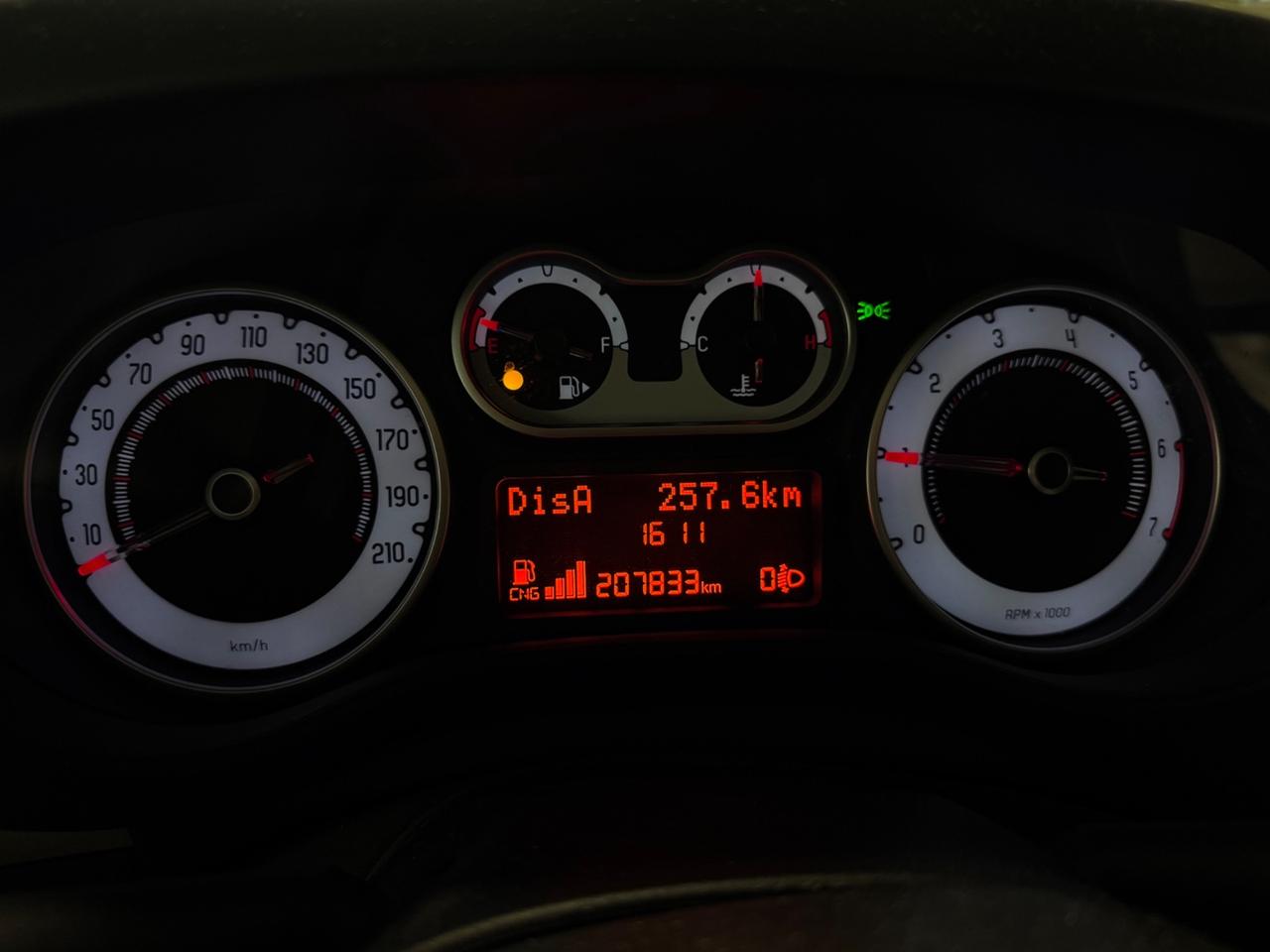 Fiat 500L 0.9 TwinAir Turbo Natural Power Lounge