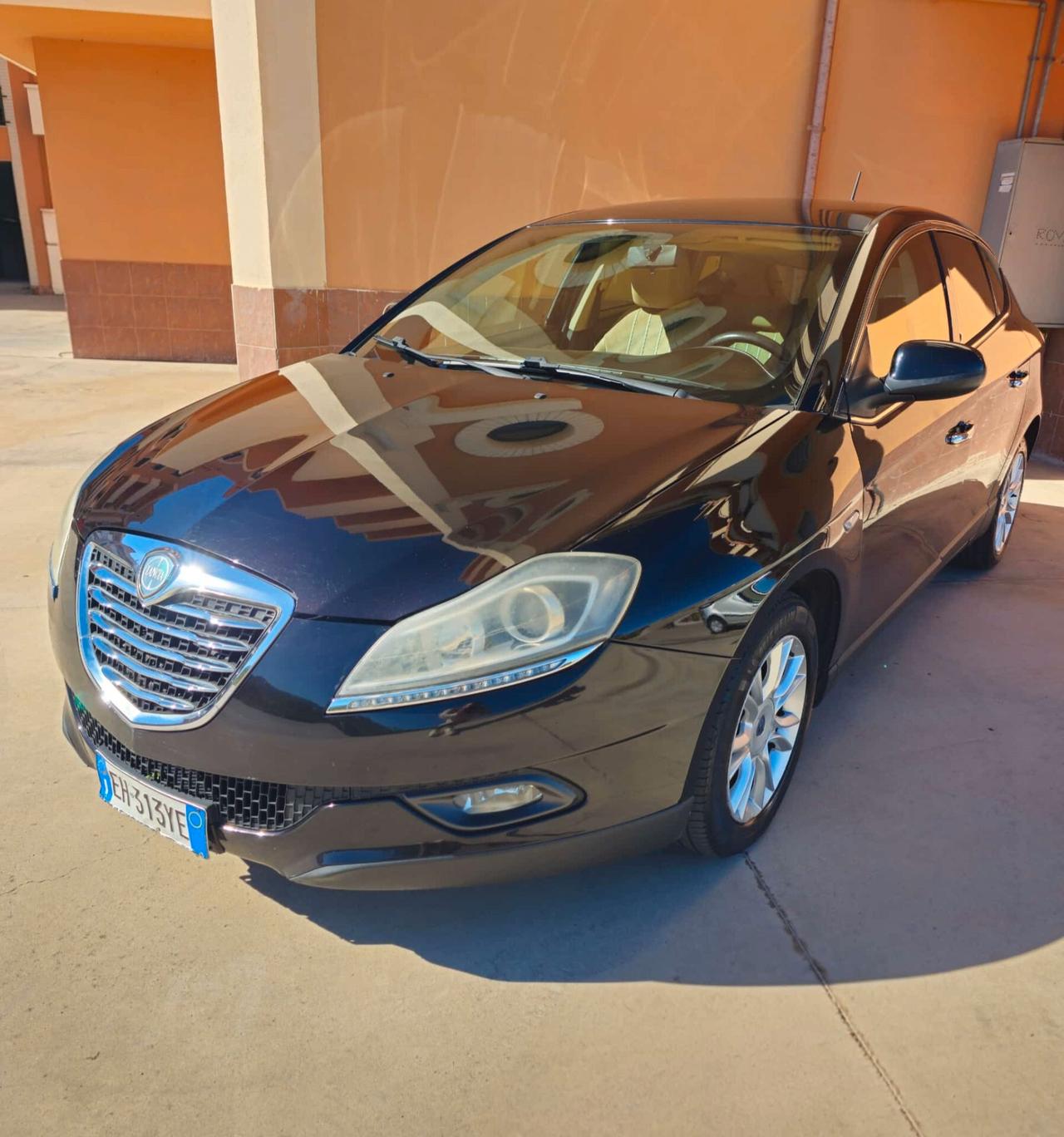Lancia Delta 1.6 MJT DPF 105 CV Gold