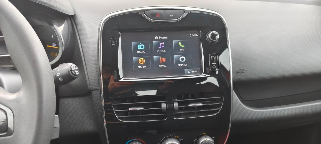 Renault Clio 1.2 75CV 5 porte Costume National