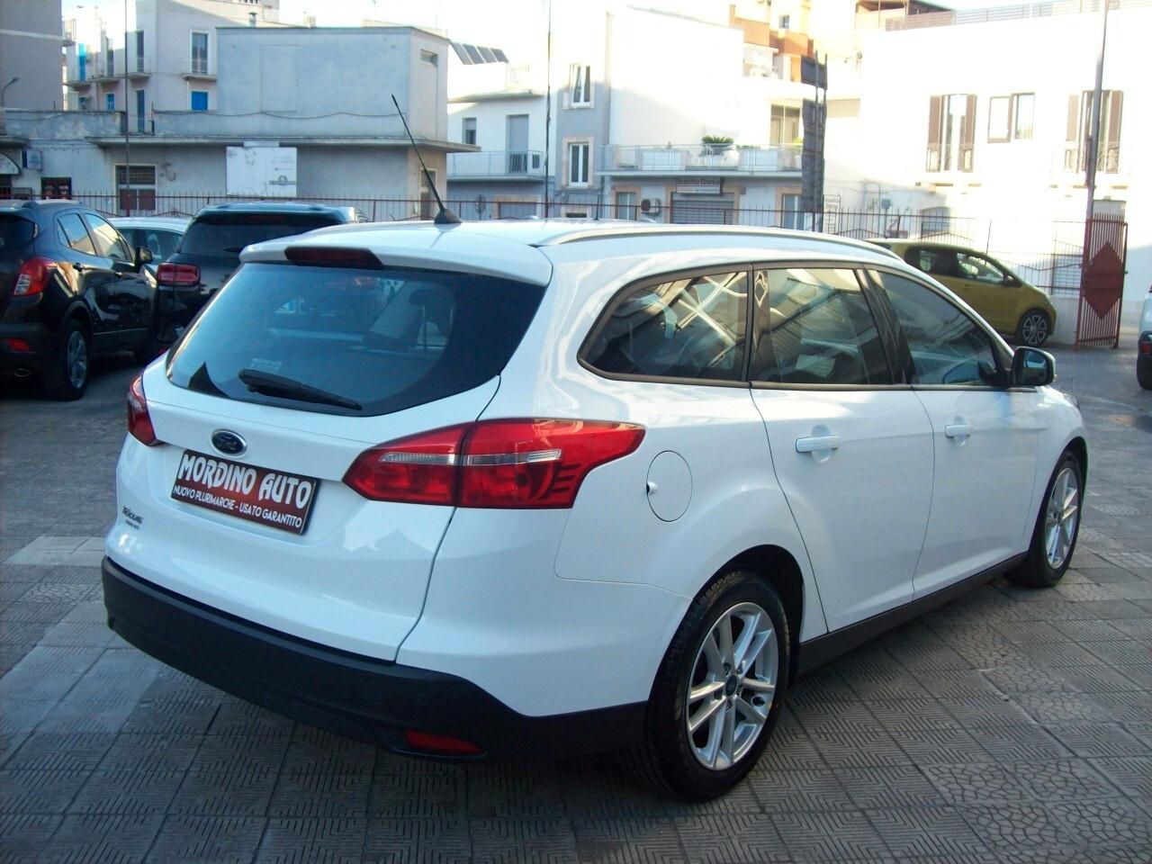 Ford Focus SW 1.5 TDCi 120CV Titanium Navy
