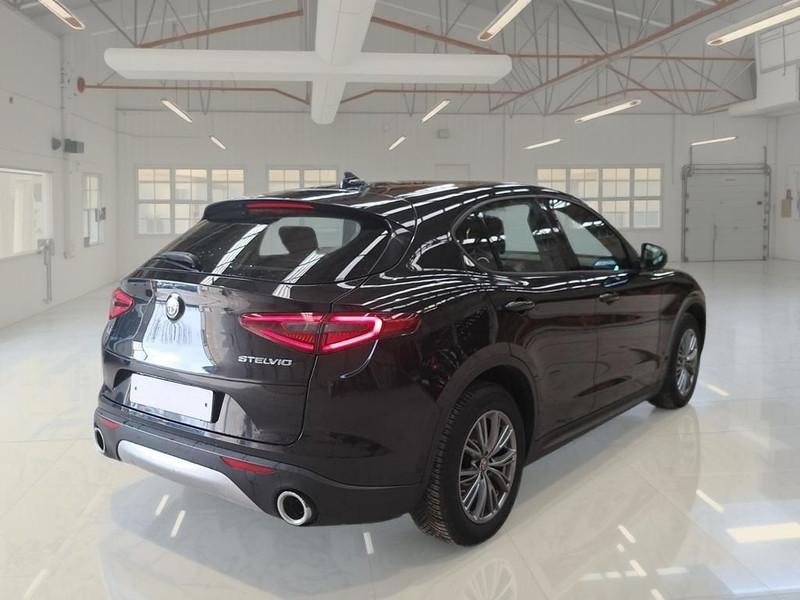 ALFA ROMEO STELVIO 2.2 TURBO DIESEL 190 CV BUSINESS AT8 Q4 SUV