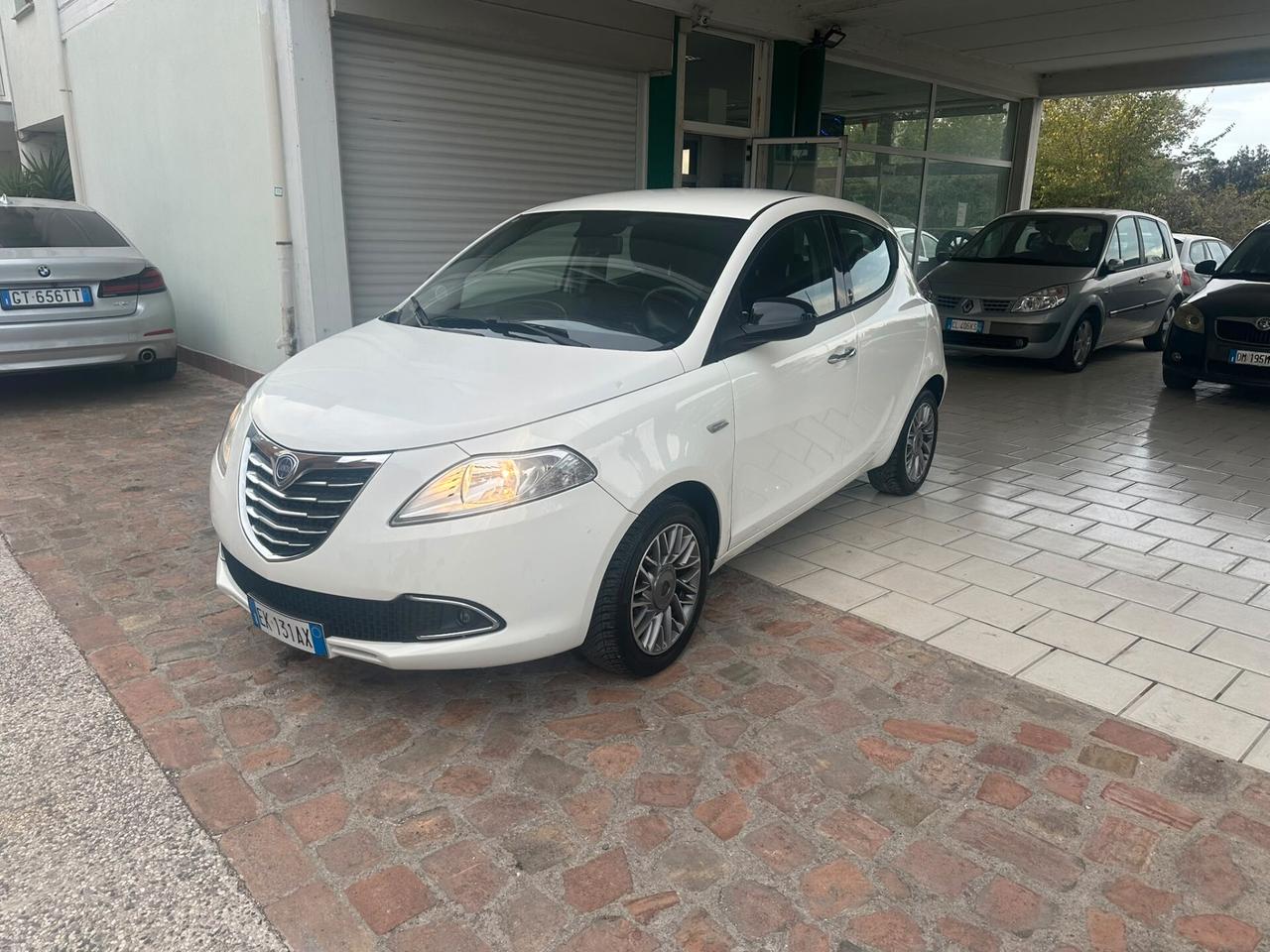 Lancia Ypsilon 1.2 GPL Neopatentati
