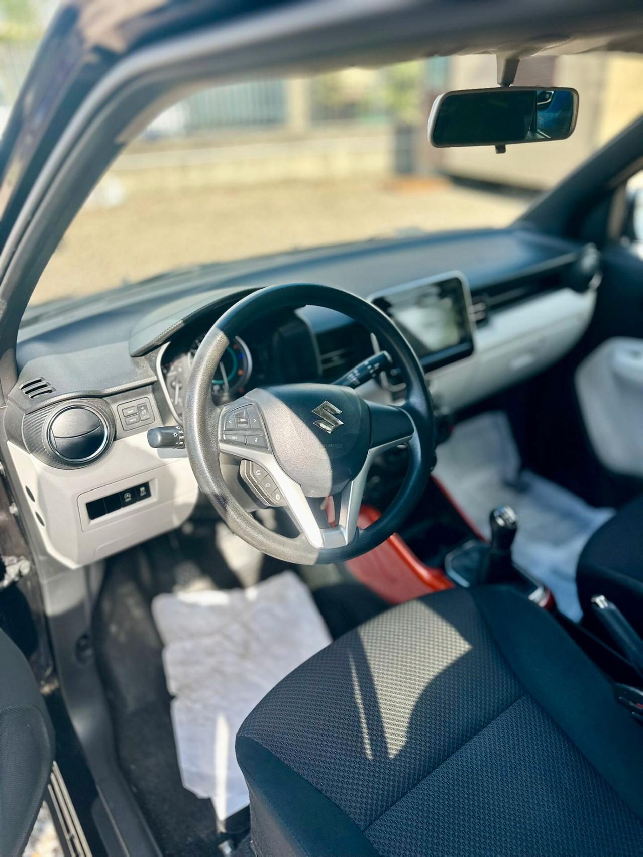 Suzuki Ignis 1.2 Dualjet Top