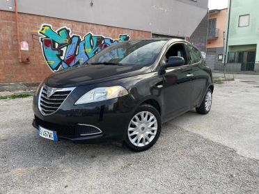 Lancia Ypsilon 1.2 69 CV 5 porte GPL Ecochic Silver