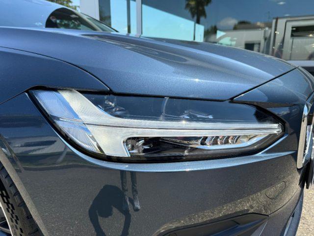 VOLVO S90 D3 Geartronic Business Plus NAVI - LED - TELEC.