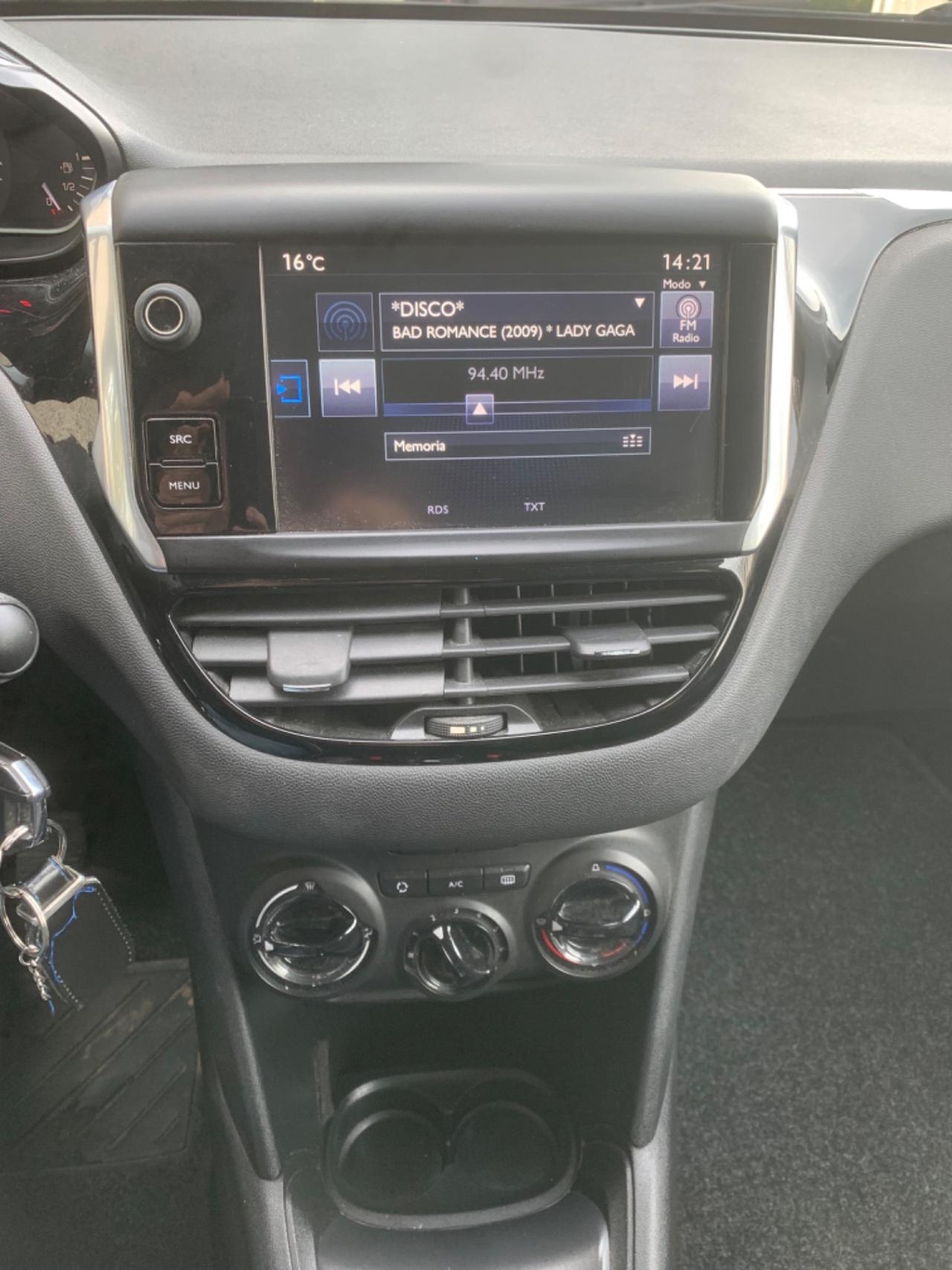 Peugeot 208 PureTech 82 5 porte Allure