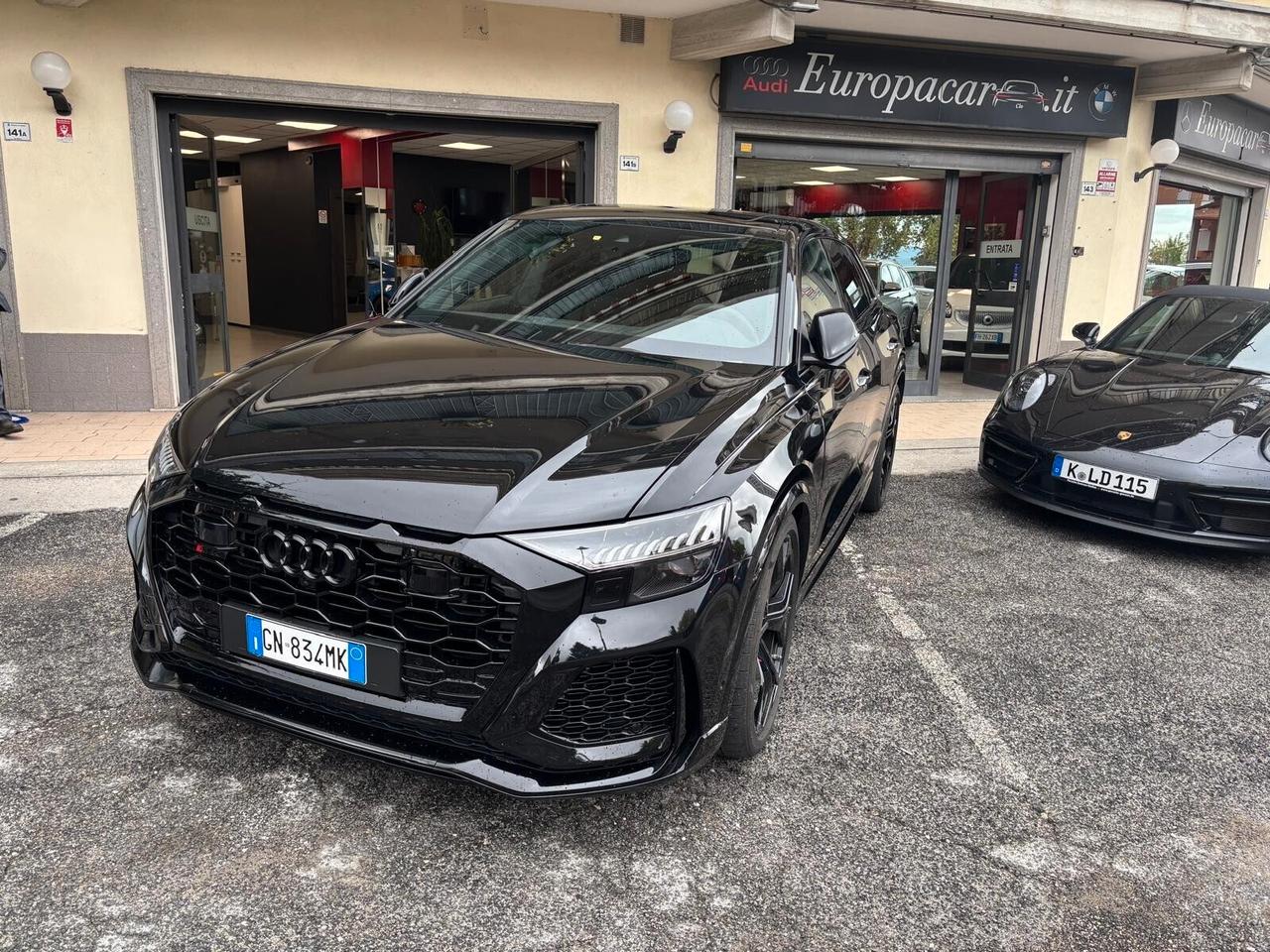 Audi Q8 RS TFSI V8 quattro tiptronic