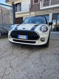 Mini 1.5 Cooper D Business XL 5 porte