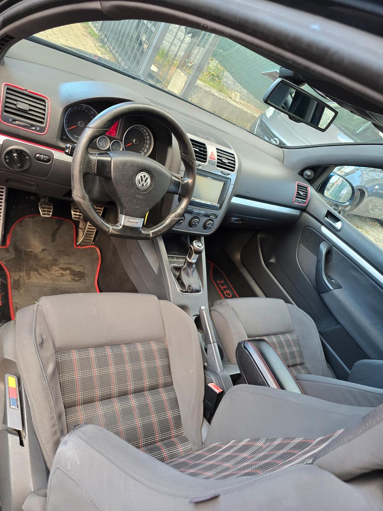 Volkswagen Golf 2.0 16V TFSI 3p. GTI