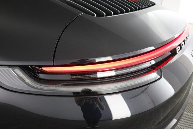 PORSCHE 911 911 Carrera 4