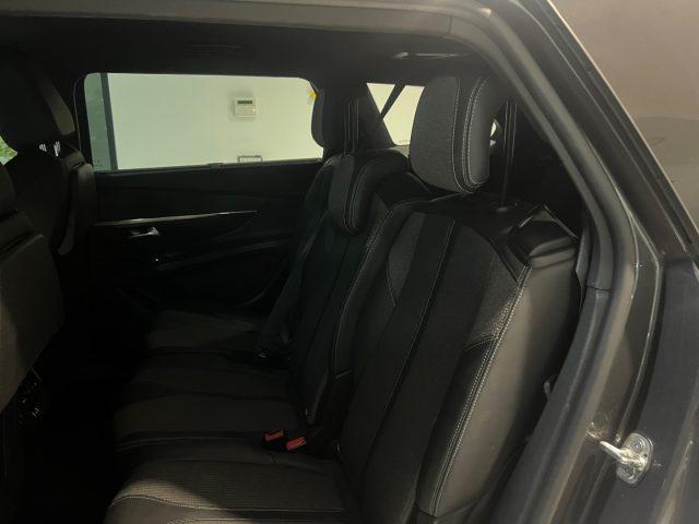 PEUGEOT 5008 BlueHDi 130 S&S EAT8 Allure Pack da?259,00 mensili