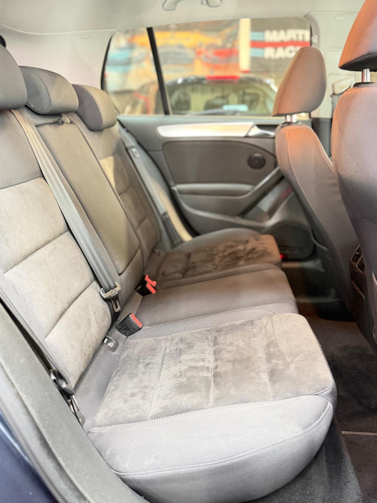 Volkswagen Golf 1.6 TDI DPF DSG 5p. Highline