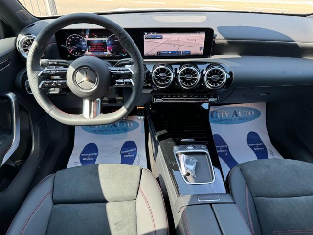 MERCEDES-BENZ A 180 Automatic AMG Line Premium