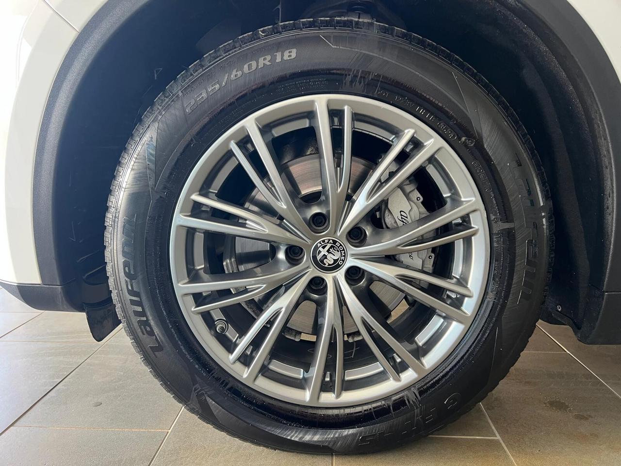 Alfa Romeo Stelvio 2.2 Turbodiesel 190 CV AT8 Q4 Business Ti