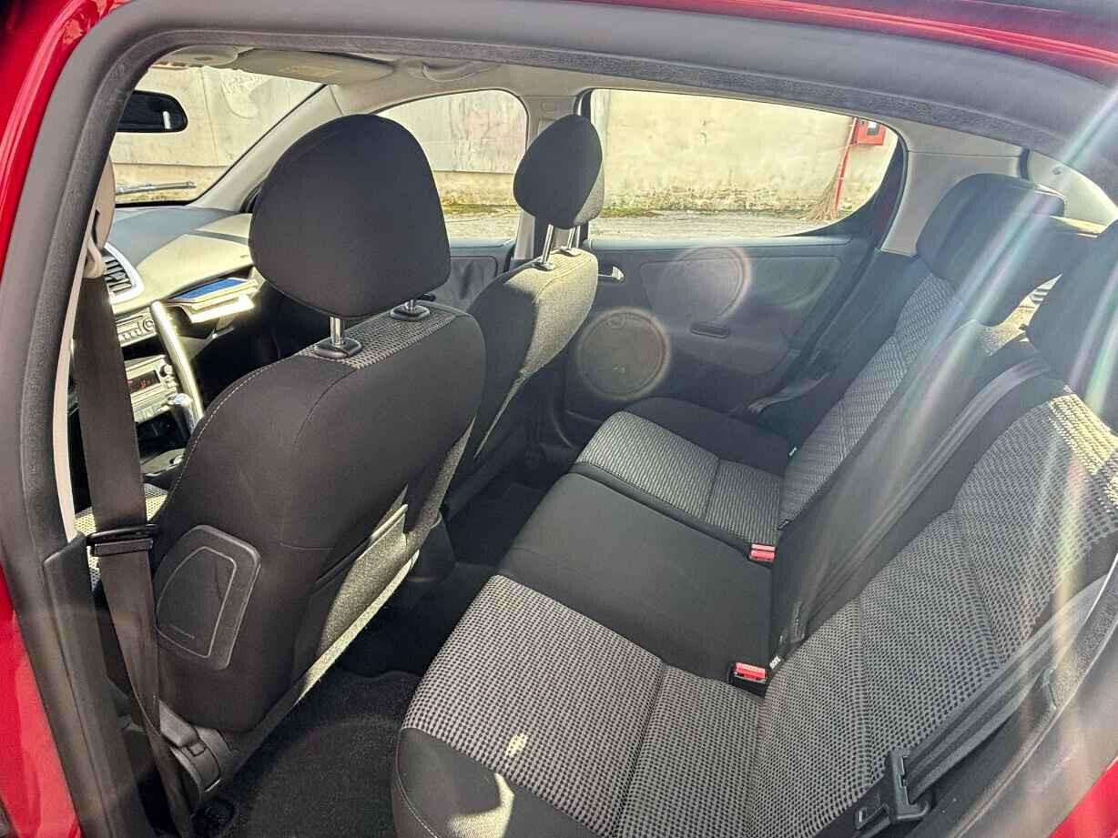 Peugeot 207 1.6 VTi 120CV 5p. aut. Allure