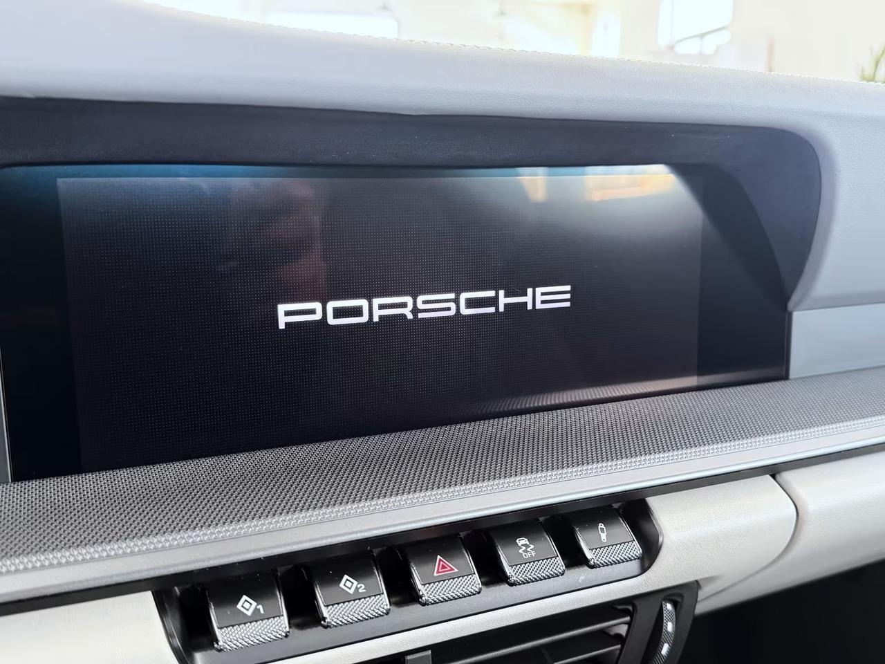 Porsche 992 3.0 Carrera 394cv Cabrio auto
